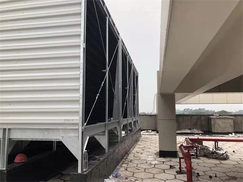 高溫冷卻塔的使用具有很好的環保價值,圓形高溫冷卻塔填料
